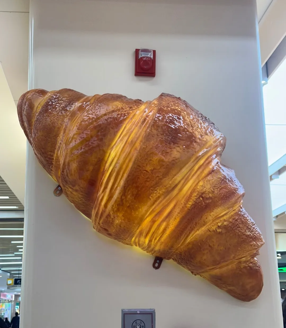Oversized Croissant Fiberglass Sculpture for Bakery & Cafe Decor — view 3