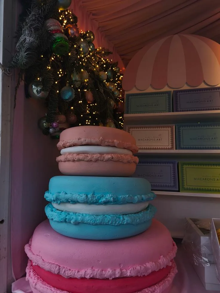 Oversized Macaron Fiberglass Sculpture for Bakery & Party Decor — view 4