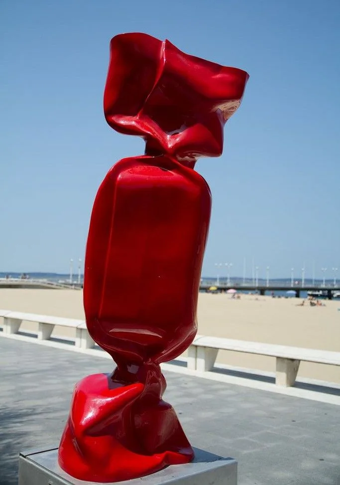 Oversized Wrapped Candy Fiberglass Sculpture for Street Art & Mall Decor — view 2