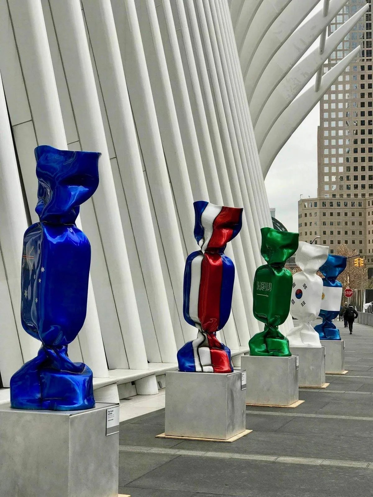 Oversized Wrapped Candy Fiberglass Sculpture for Street Art & Mall Decor — view 4