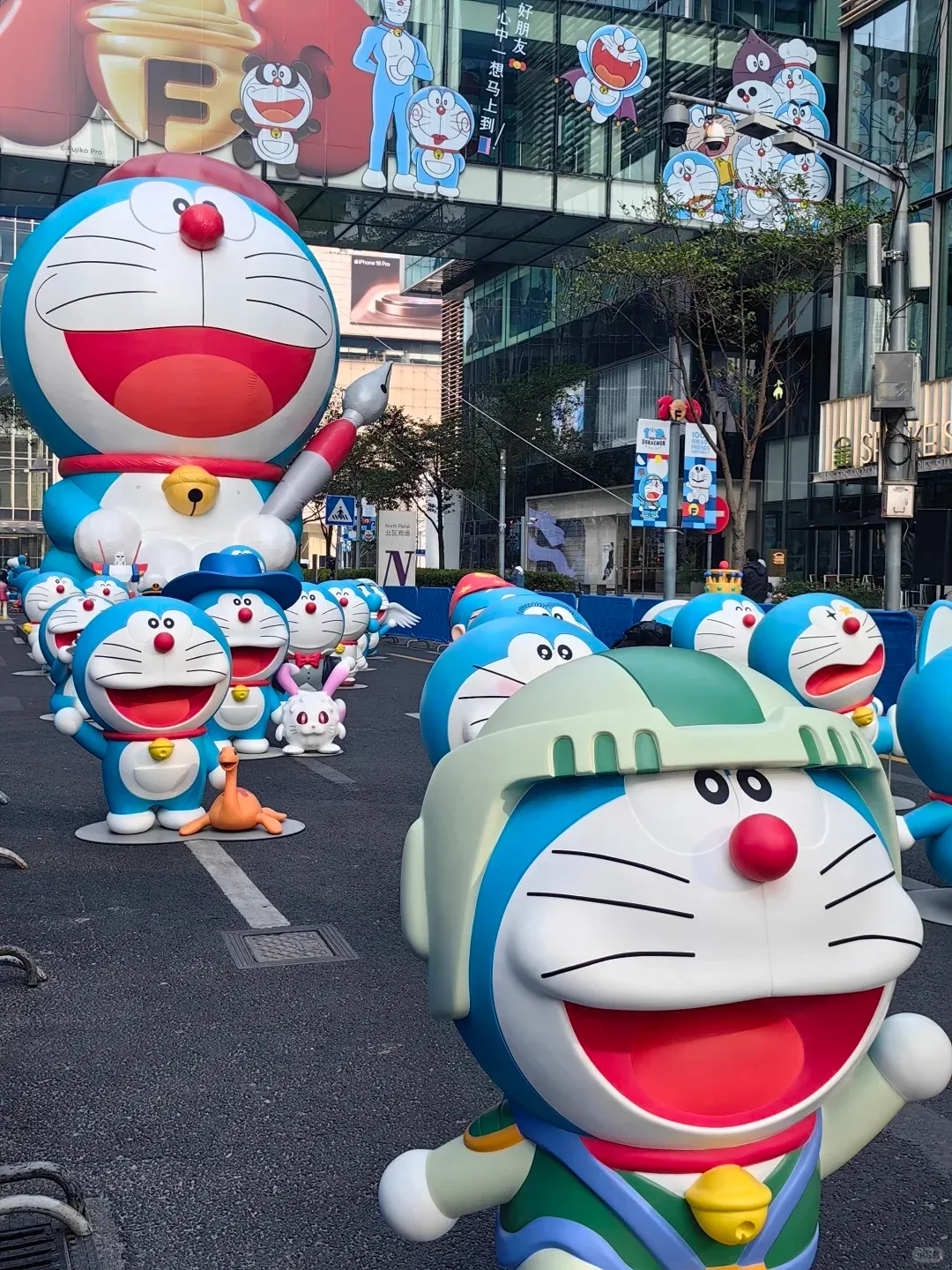 Premium Custom Fiberglass Doraemon Character Sculptures For Commercial Decor — view 4