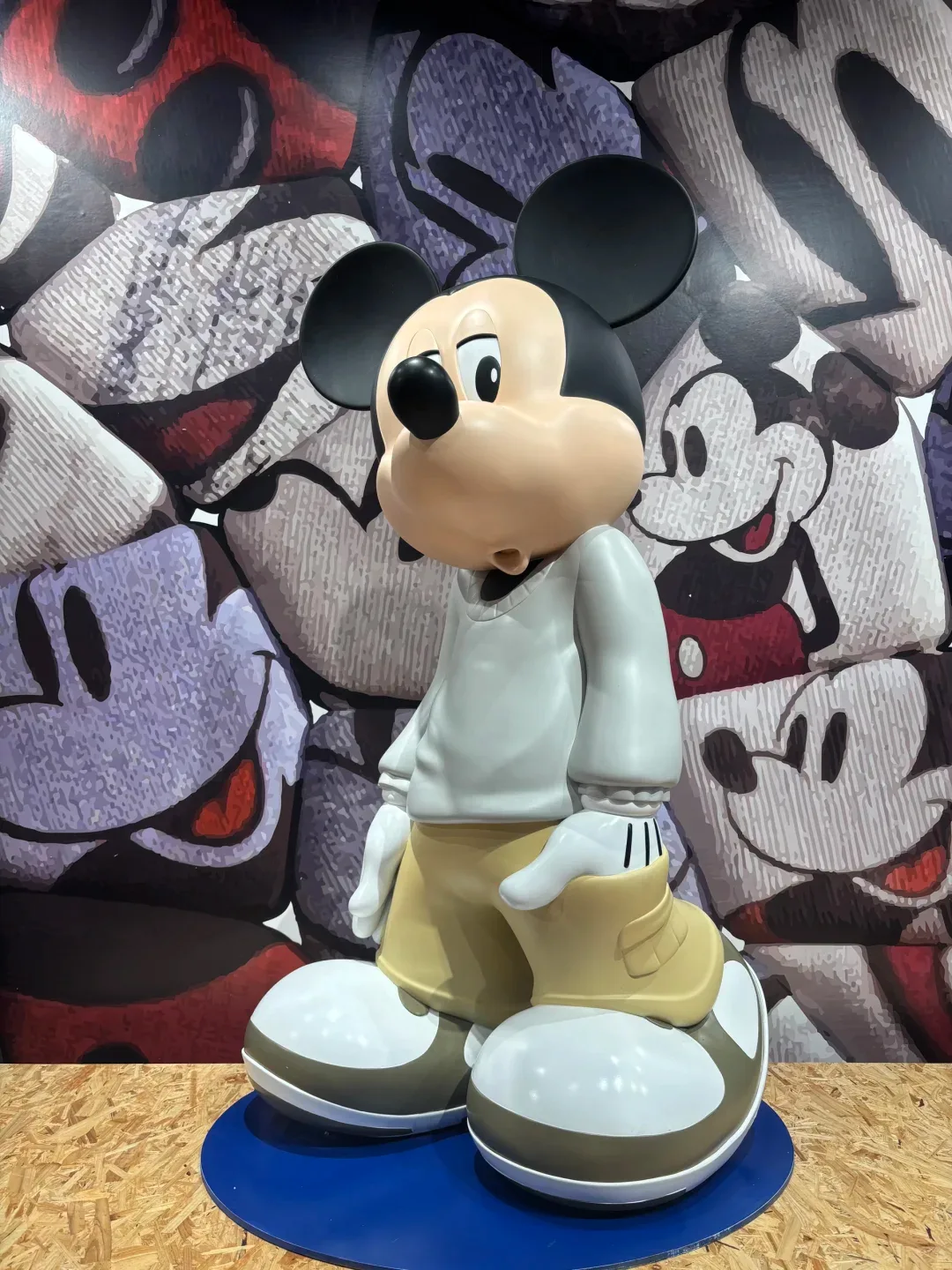 Premium Fiberglass Mickey Mouse Sculpture Life Size Cartoon Character Statue Custom Design