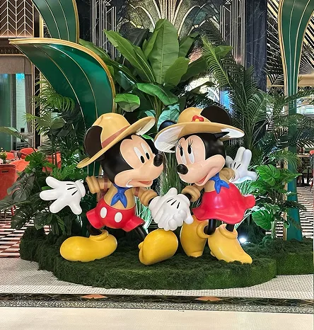 Premium Fiberglass Mickey Mouse Sculpture Life Size Cartoon Character Statue Custom Design — view 4