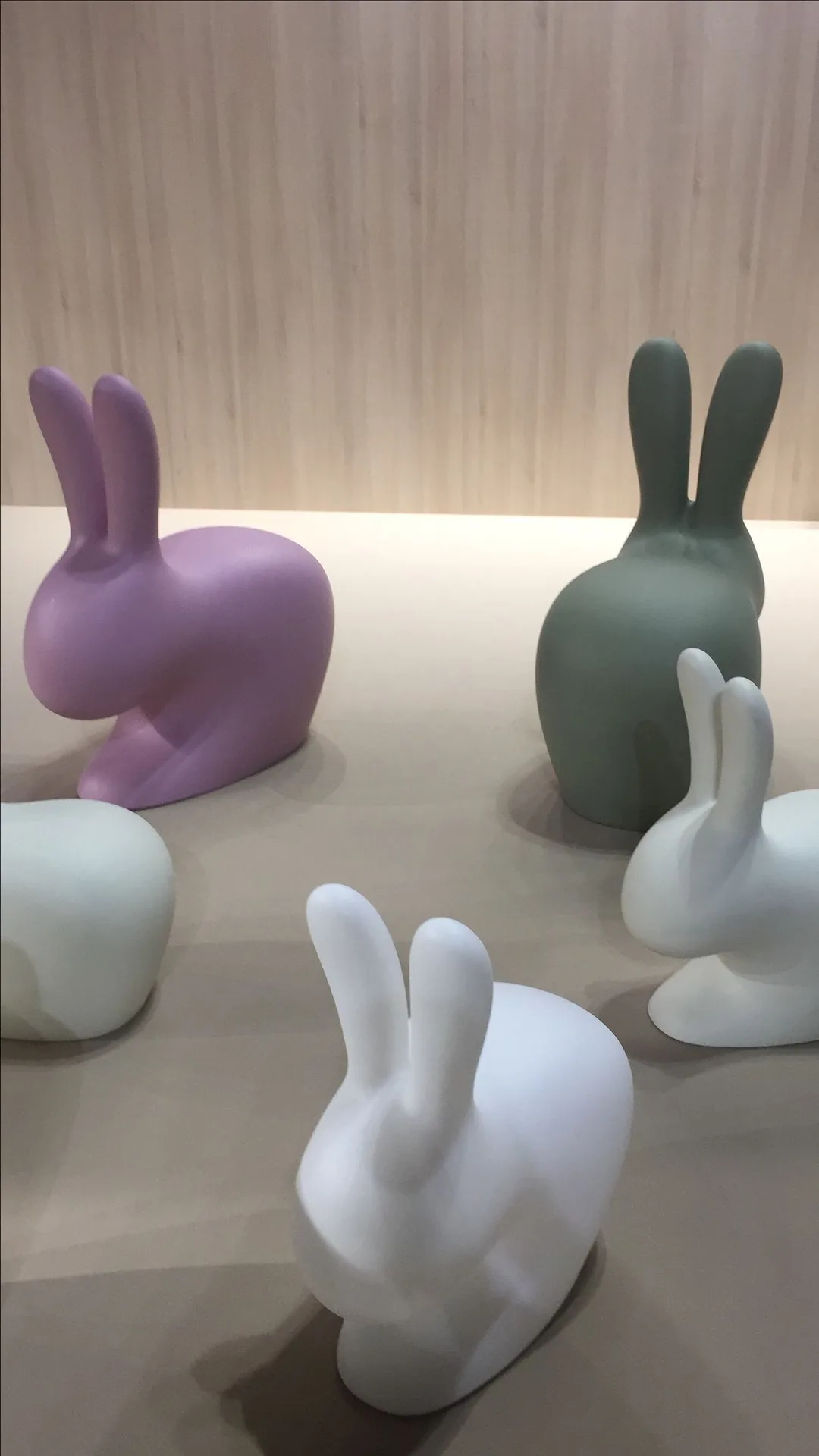 Rabbit-Shaped Fiberglass Stool for Modern Home & Public Seating — view 3