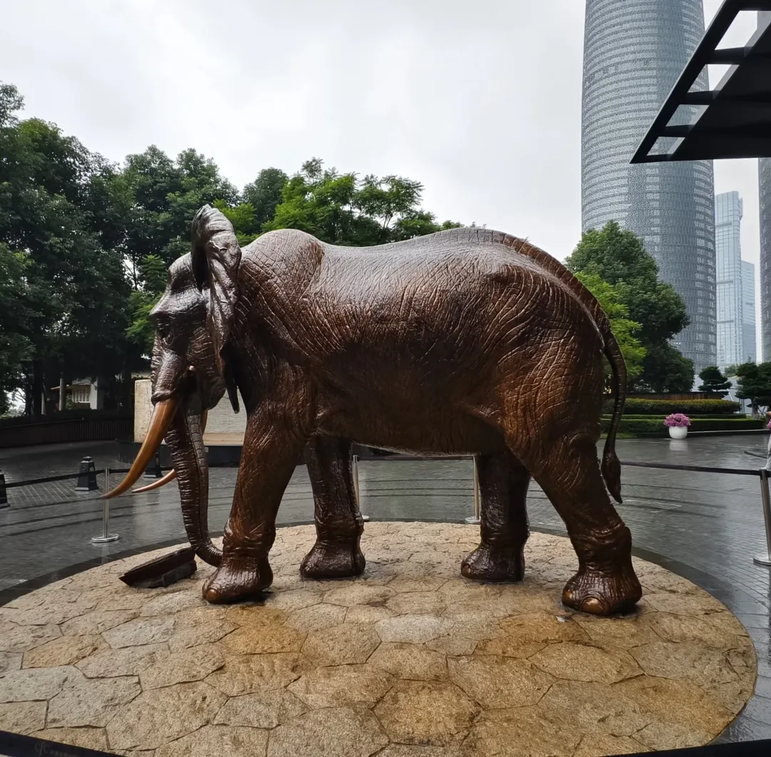 Realistic Bronze Elephant Statue – Timeless Metal Art for Plazas & Entrances — view 5