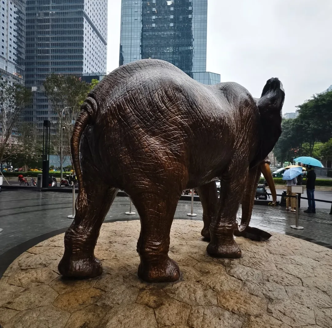 Realistic Bronze Elephant Statue – Timeless Metal Art for Plazas & Entrances — view 4
