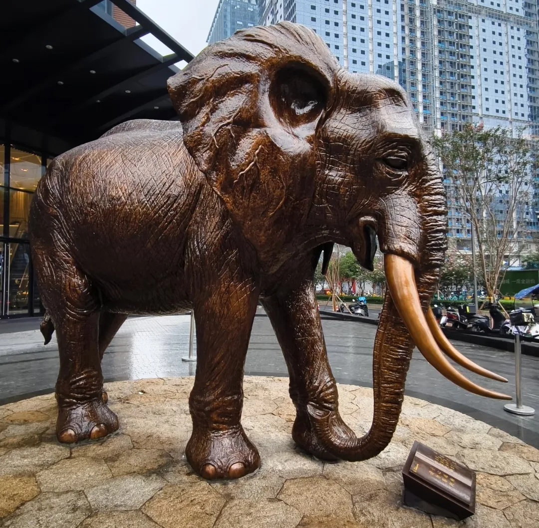 Realistic Bronze Elephant Statue – Timeless Metal Art for Plazas & Entrances — view 3