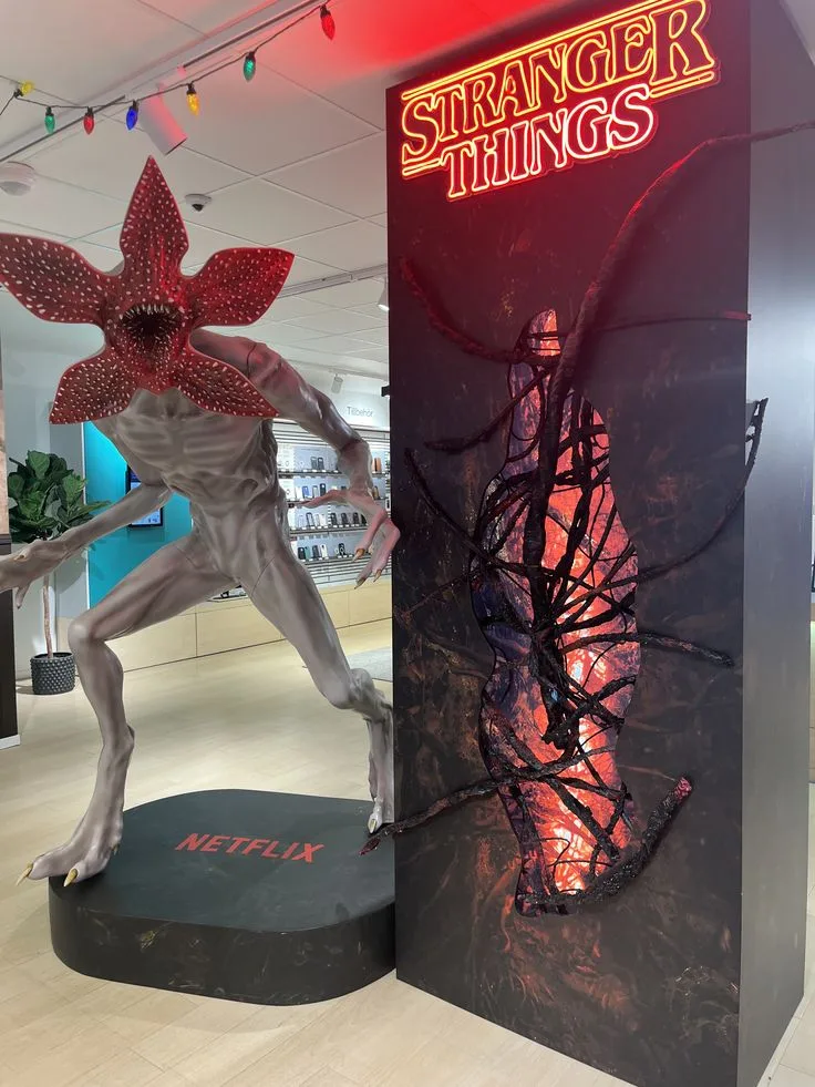 Stranger Things Demogorgon Fiberglass Statue for Horror & Themed Events — view 2