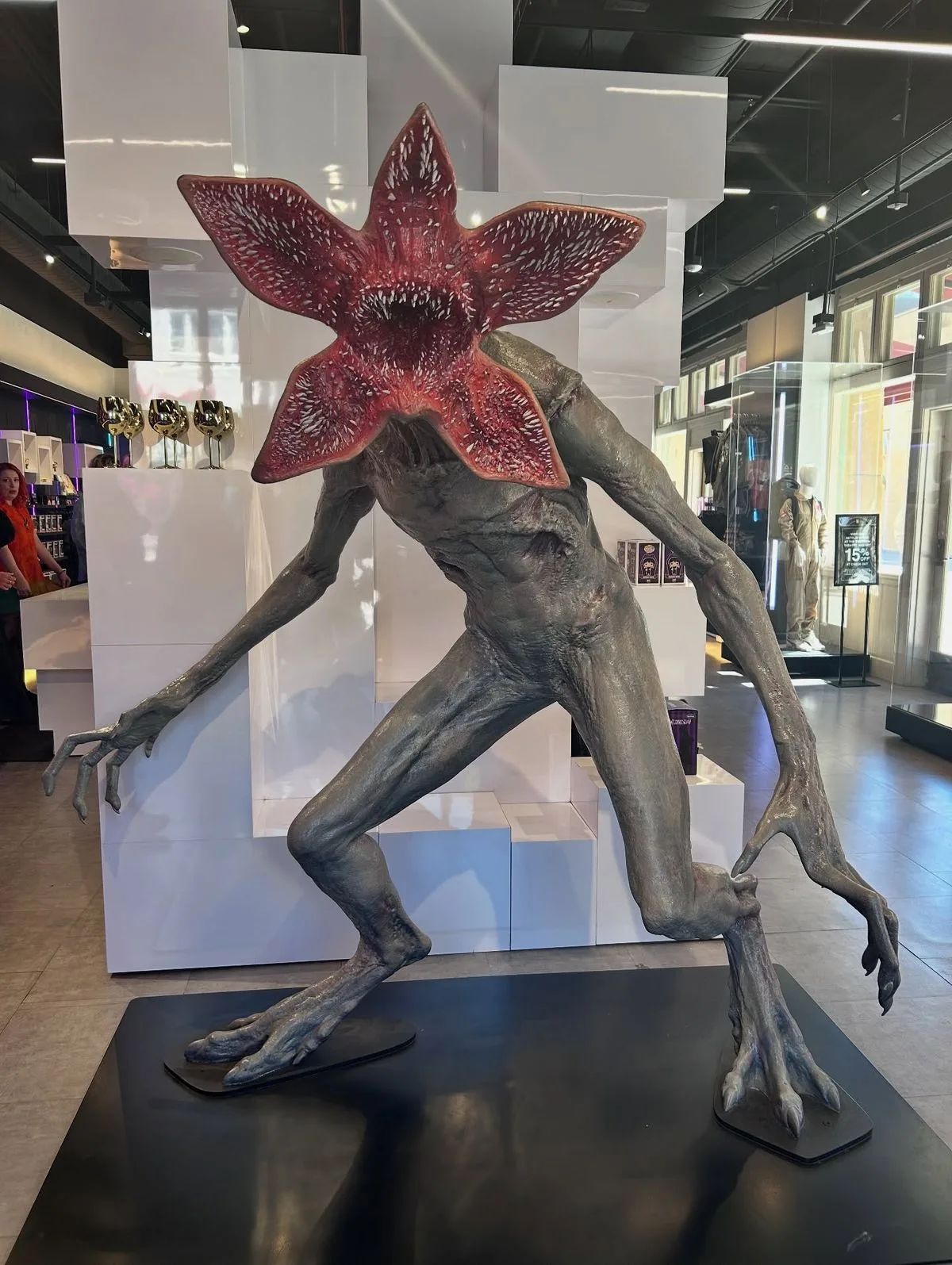 Stranger Things Demogorgon Fiberglass Statue for Horror & Themed Events