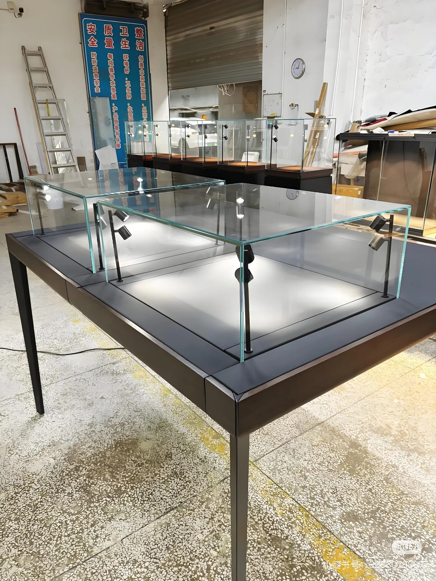 Table‑Style Jewelry Showcase, Slim Black Metal Leg Glass Display Case with Spotlights — view 5