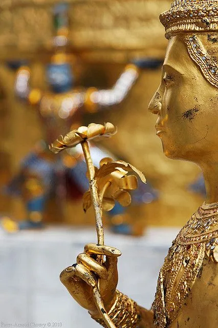 Thai Golden Angel FRP Statue for Temple & Southeast Asia Garden Landscape — view 2