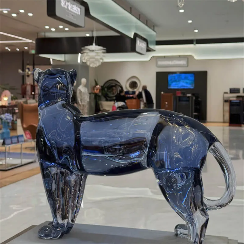 Transparent Gradient Cougar Sculpture | Luxury Decor Ornament, Ideal for Jewelry & Luxury Stores — view 4