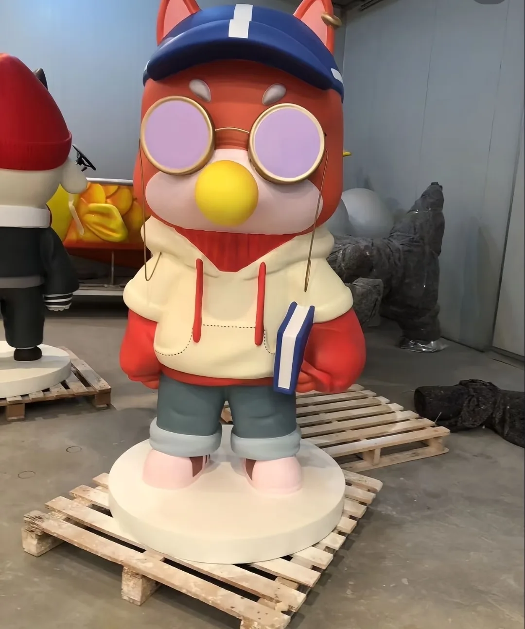 Trendy Custom Fiberglass Mascot Sculptures for Brand Events & Malls — view 3