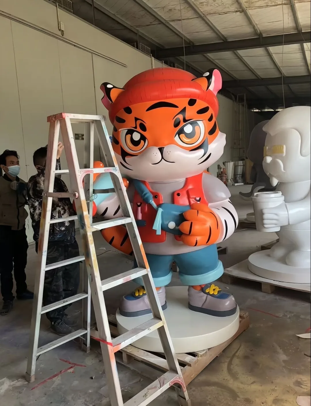 Trendy Custom Fiberglass Mascot Sculptures for Brand Events & Malls — view 2