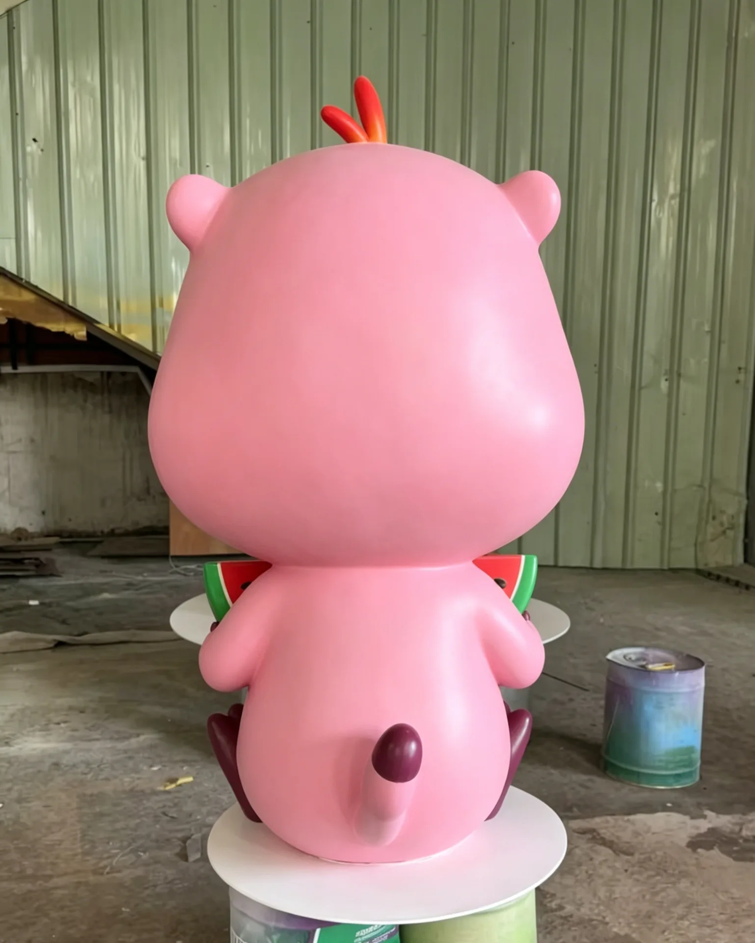 Watermelon Pink Beaver FRP Sculpture for Attractions — view 3