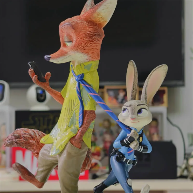 Zootopia Judy & Nick Fiberglass Anime Sculpture – IP‑Theme Decor for Malls & Pop‑Up Stores