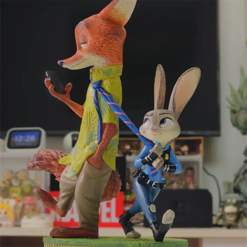 Zootopia Judy & Nick Fiberglass Anime Sculpture – IP‑Theme Decor for Malls & Pop‑Up Stores — view 4