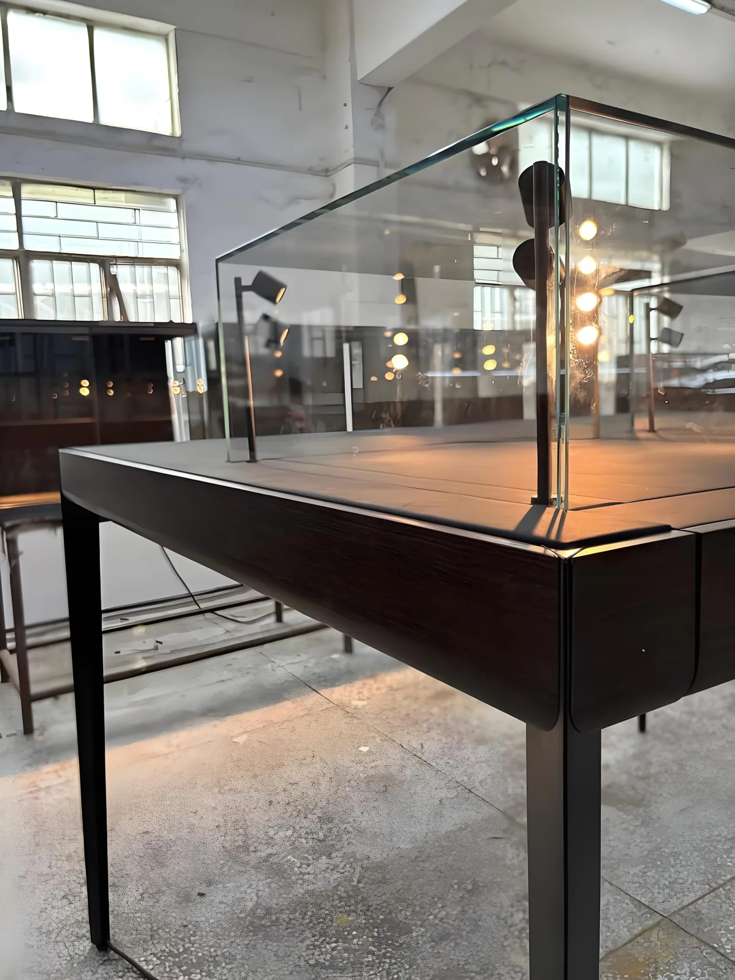 Jewelry Display Table | Tabletop Cases Showcases – custom retail display image 5