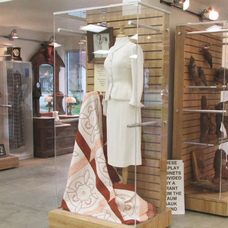 Glass Display Cabinets For Sale – custom retail display image 41