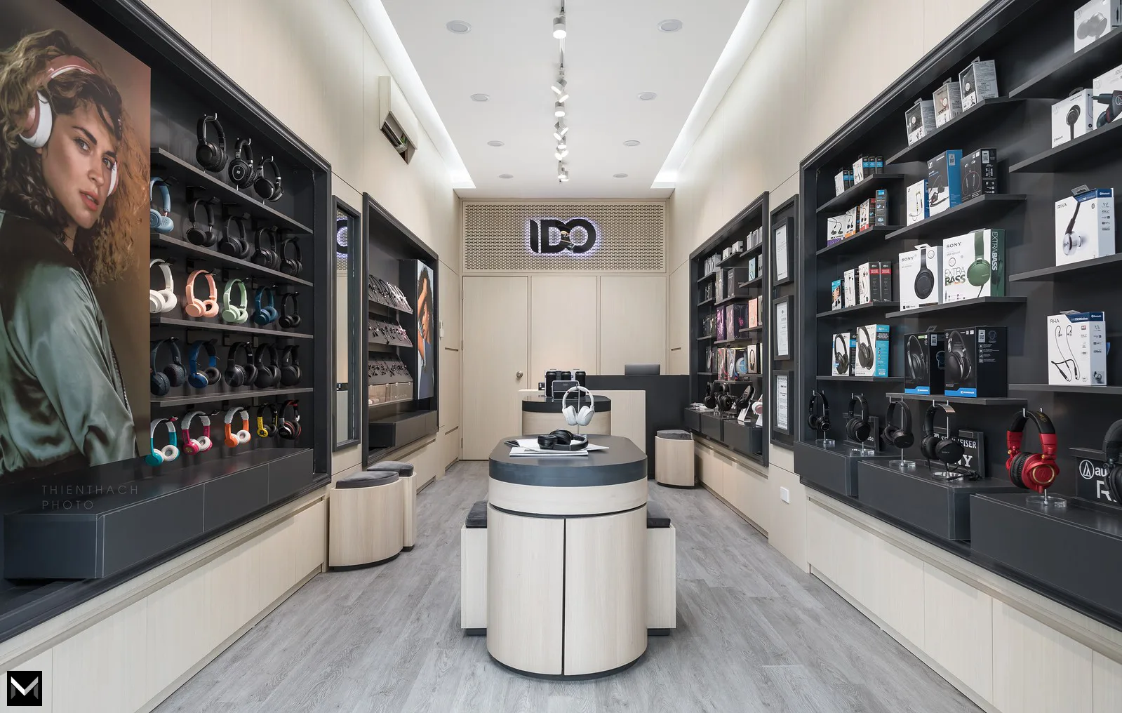 Headphone Displays, Design Store Fixtures – Interior Design image 14
