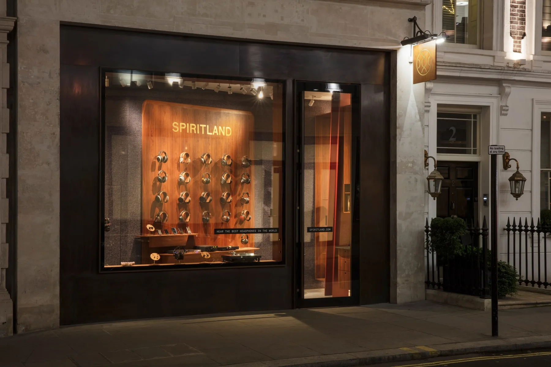 Headphone Displays, Design Store Fixtures – Interior Design image 12