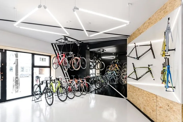 Bicycle Shop Displays | Bike Store Design Retail Fixtures – High-end bike shop design with dispaly cabinet and reception for 