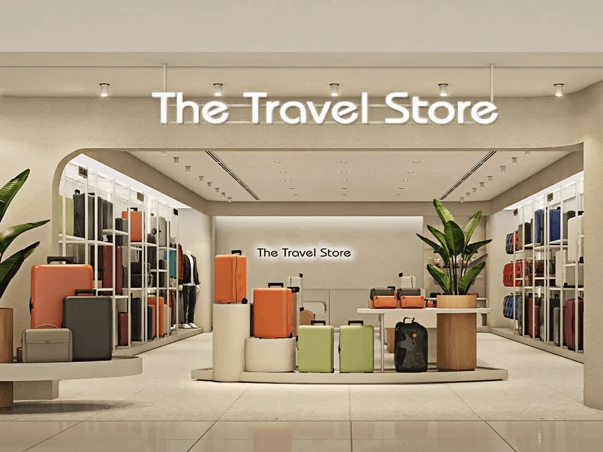Luggage Store Design | Custom Suitcase Shop Retail Fixtures Displays – Custom Suitcase Display Fixtures Modern Luggage Store 