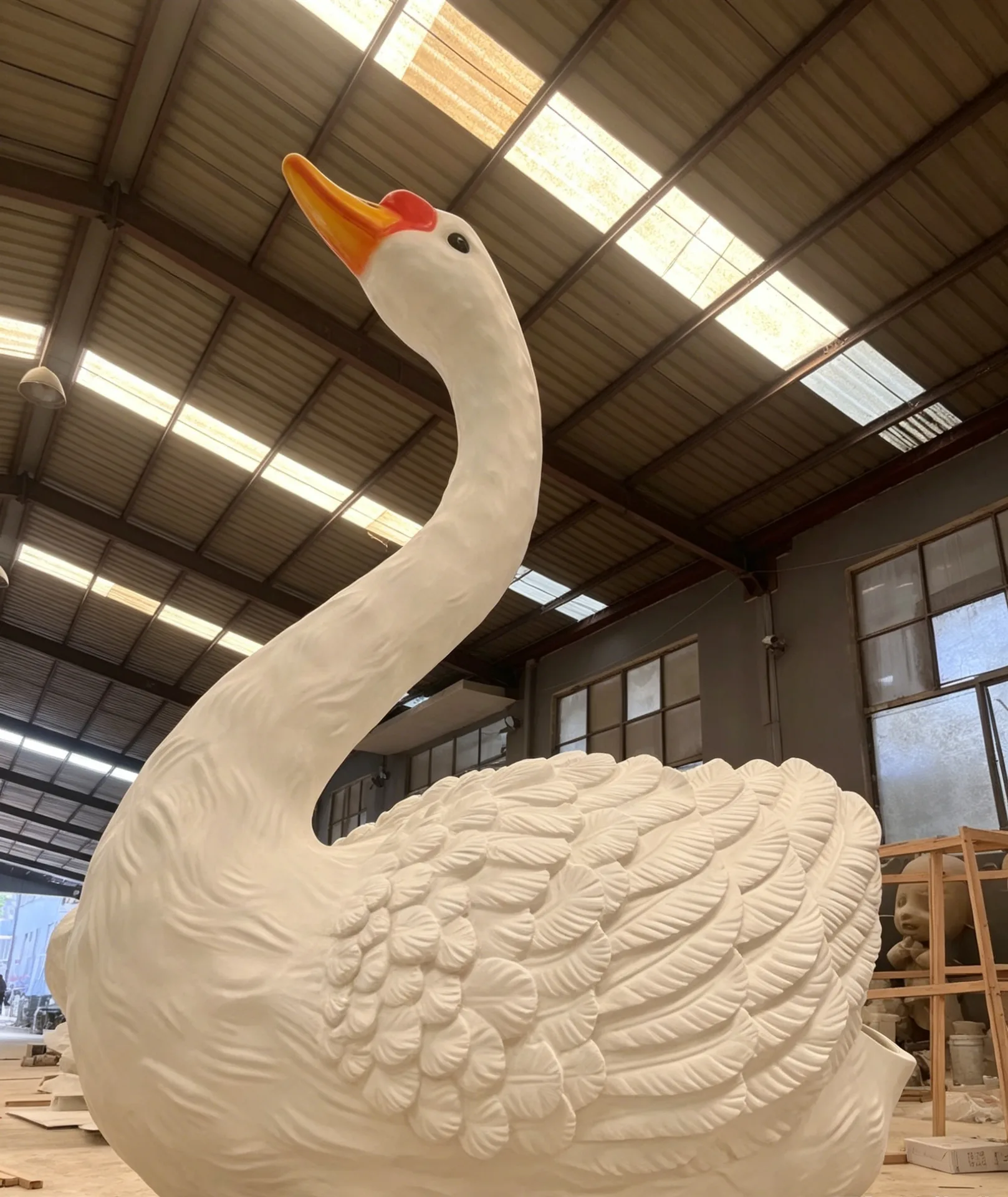 Outdoor Swan Statues Sculptures For Sale – custom retail display image 6