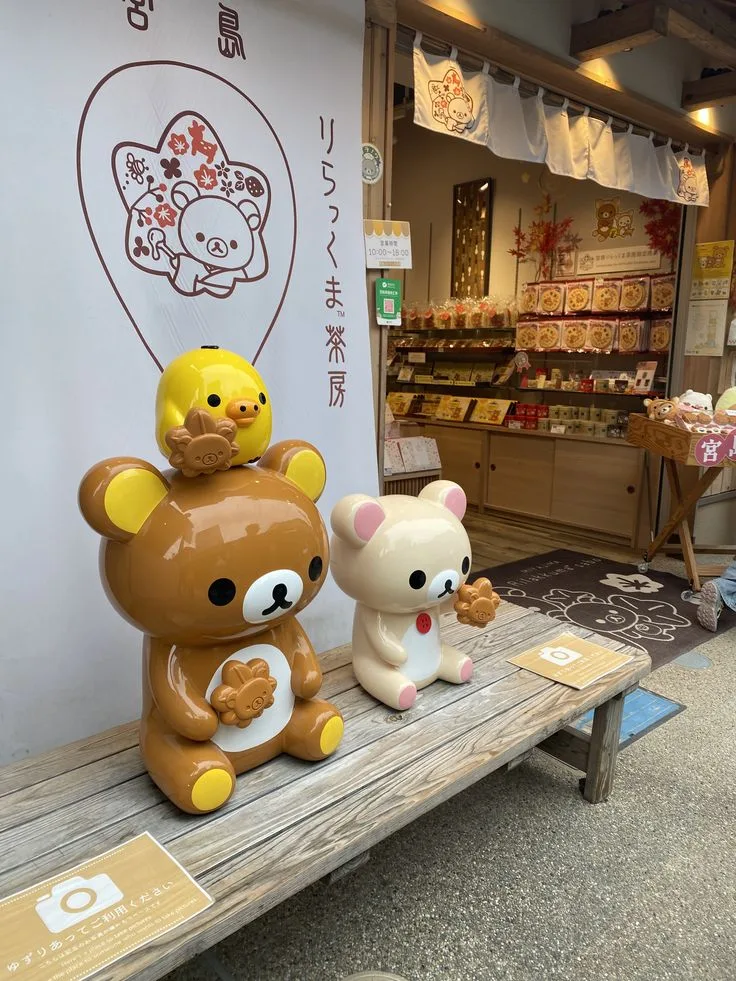 Cartoon Sculptures, Statues Figurines | Custom Life Size – custom retail display image 25