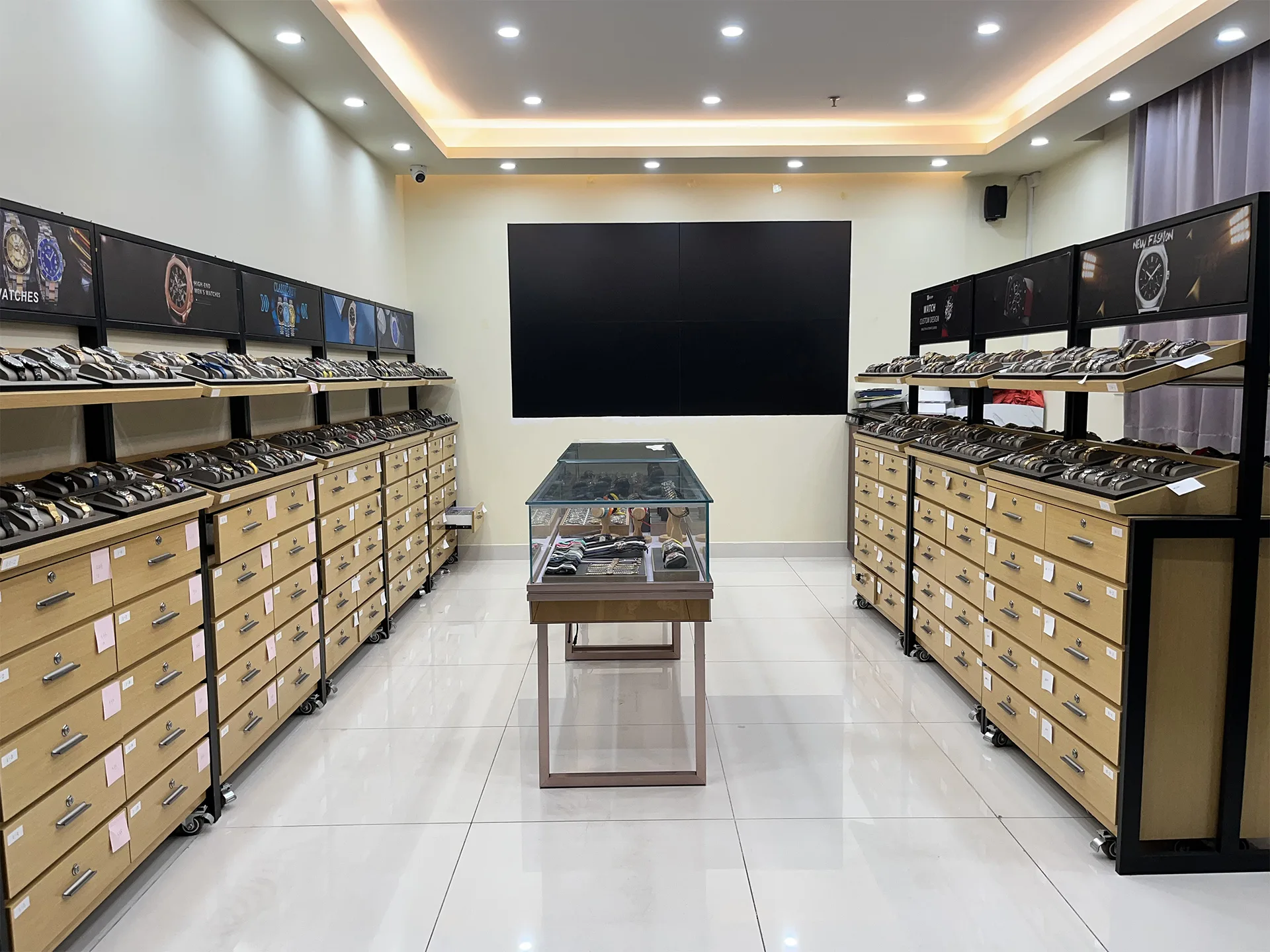 Watch Shop Design, Displays Store Fixtures – custom retail display image 1
