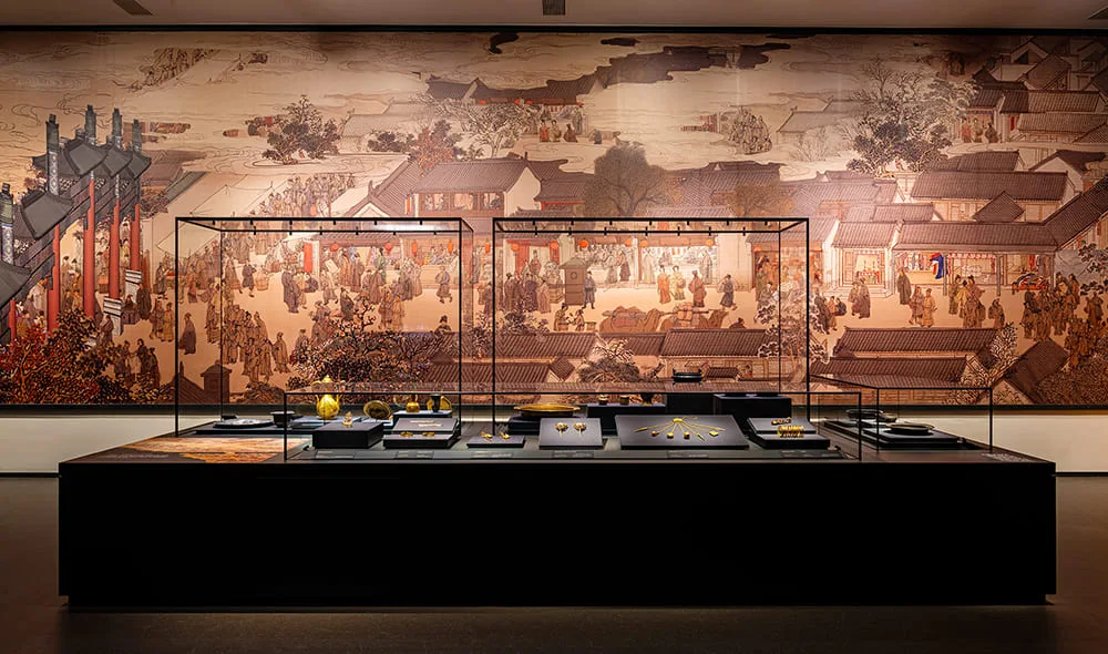 Designing Professional Lighting Solutions for Museum Display Cases – custom retail display image 1