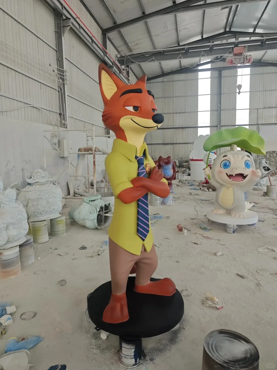 Cartoon Sculptures, Statues Figurines | Custom Life Size – custom retail display image 14