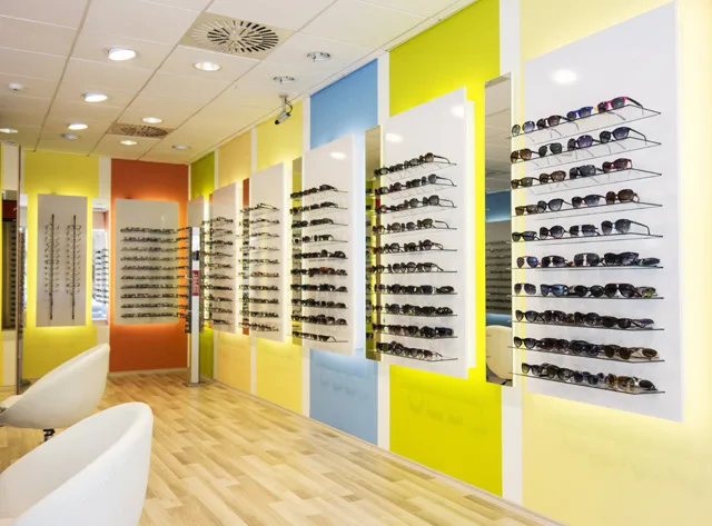 Optical Shop Design, Store Fixtures Furniture – Space-Optimized Glasses Counter for High-Traffic Retail Areas image 10