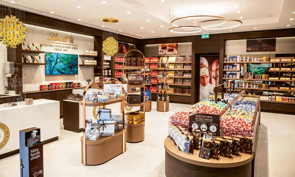 Chocolate Display | Shop Design, Decoration Fixtures – Lollipop candy shop Chocolate counter big sweet candy shelves Convenie
