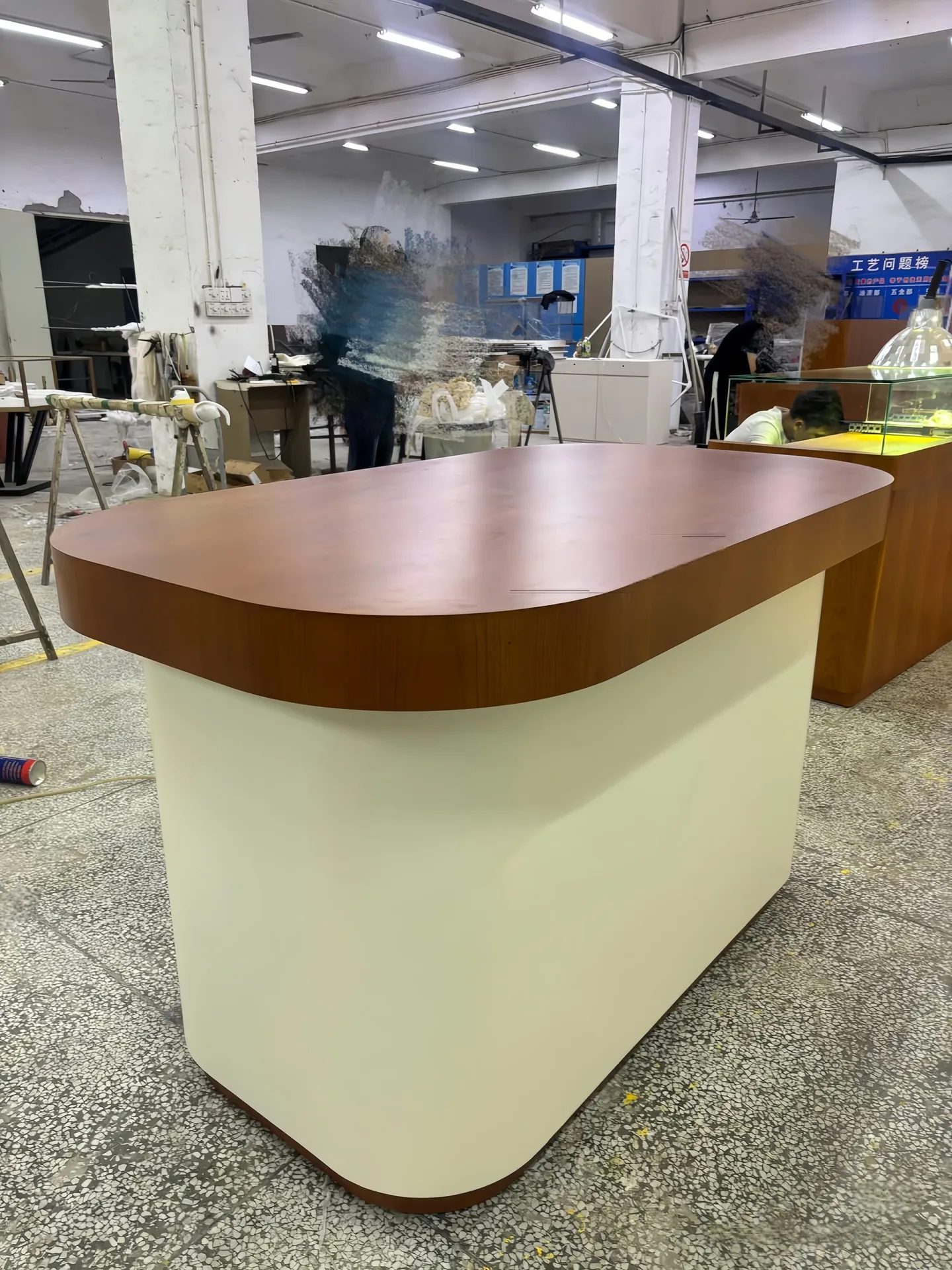 Jewelry Display Cabinets For Shops – custom retail display image 5