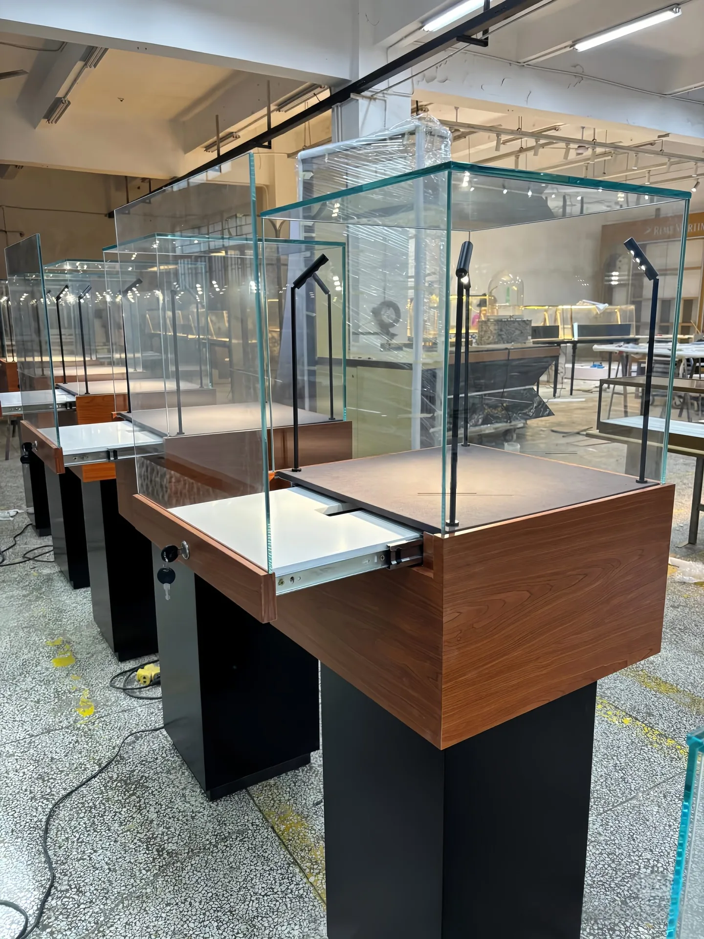 Jewelry Display Cases Showcases For Sale – custom retail display image 45