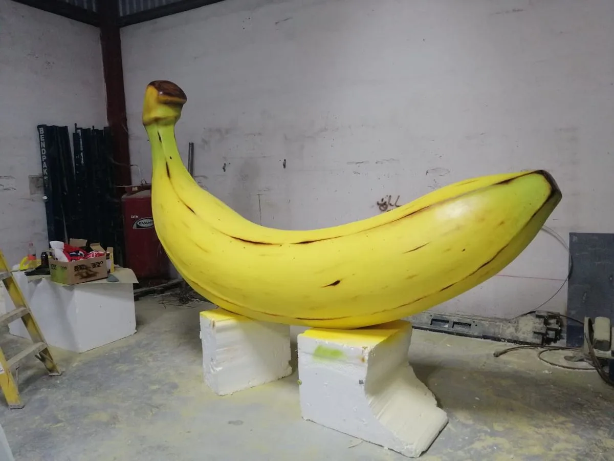 Fiberglass Banana Statues Sculptures For Garden Park – custom retail display image 7