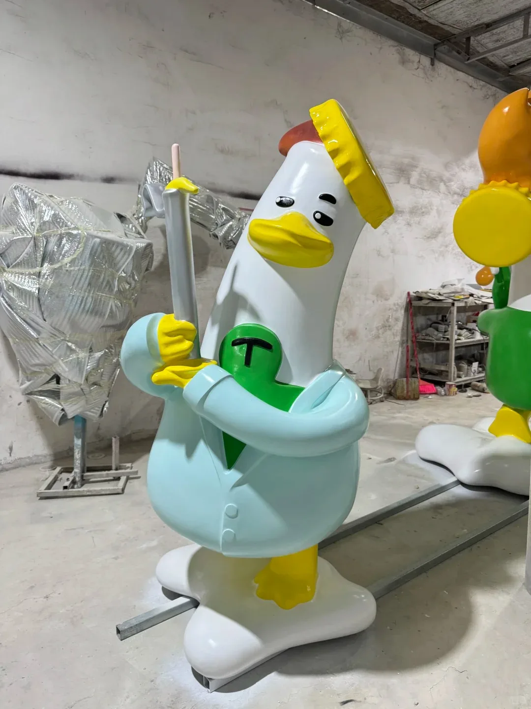 Outdoor Duck Statues Goose Sculptures for Garden – custom retail display image 6