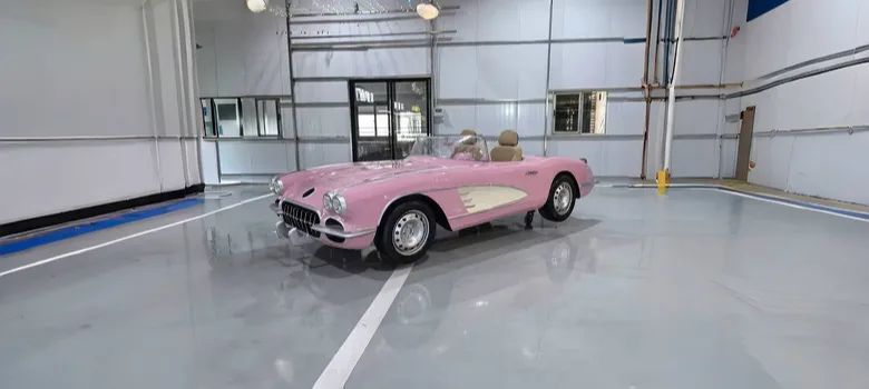 Car Fiberglass Models & Sculptures Life Size Car Models Sculptures For Outdoor Decoration – custom retail display image 3