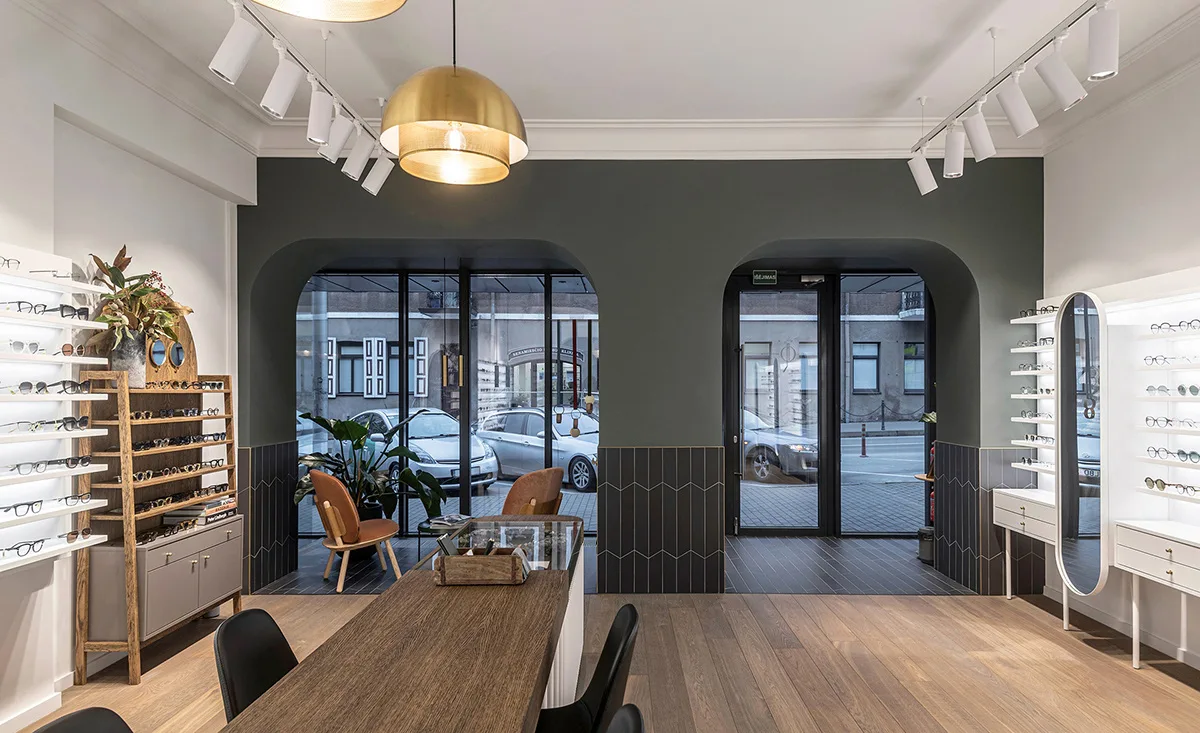Optical Shop Design, Store Fixtures Furniture – Space-Optimized Glasses Counter for High-Traffic Retail Areas image 14