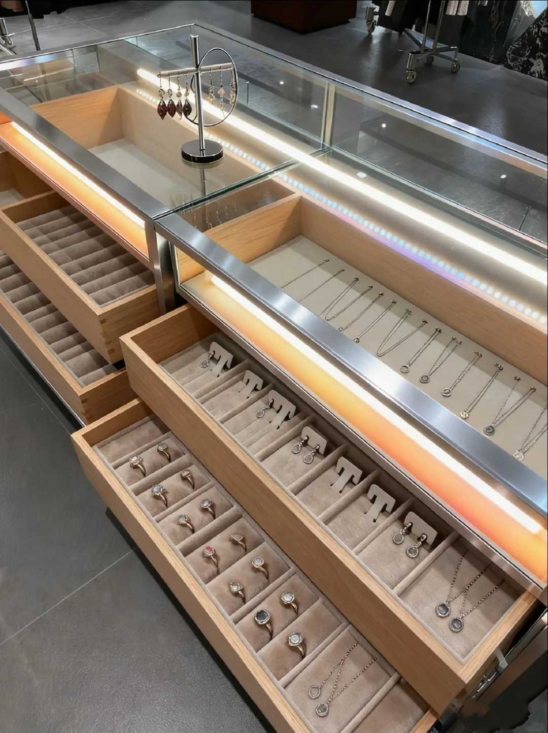 Stainless Steel Jewelry Showcases, Vitrine Cabinets For Sale – custom retail display image 9