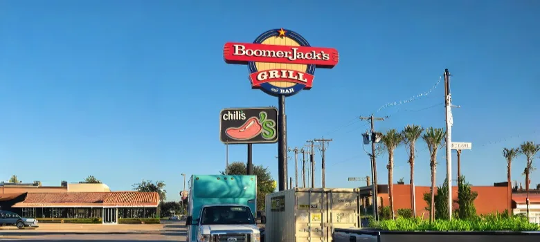 Custom Pylon Pole Signs | Outdoor Signages For Businesss – custom retail display image 3