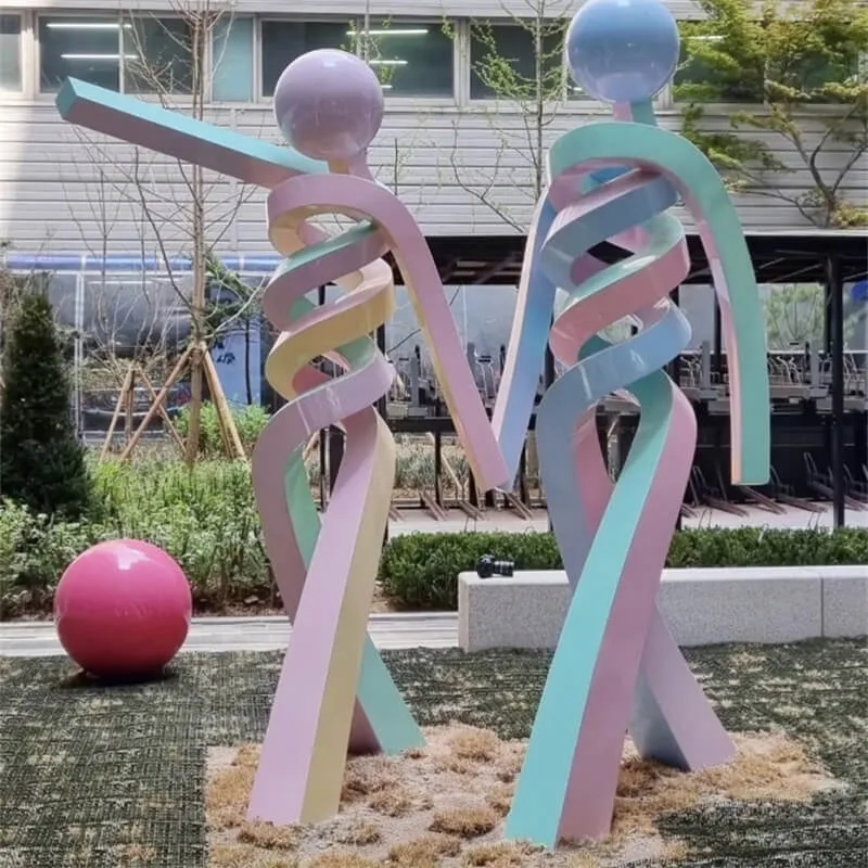Abstract Animal Sculptures Statues – custom retail display image 5