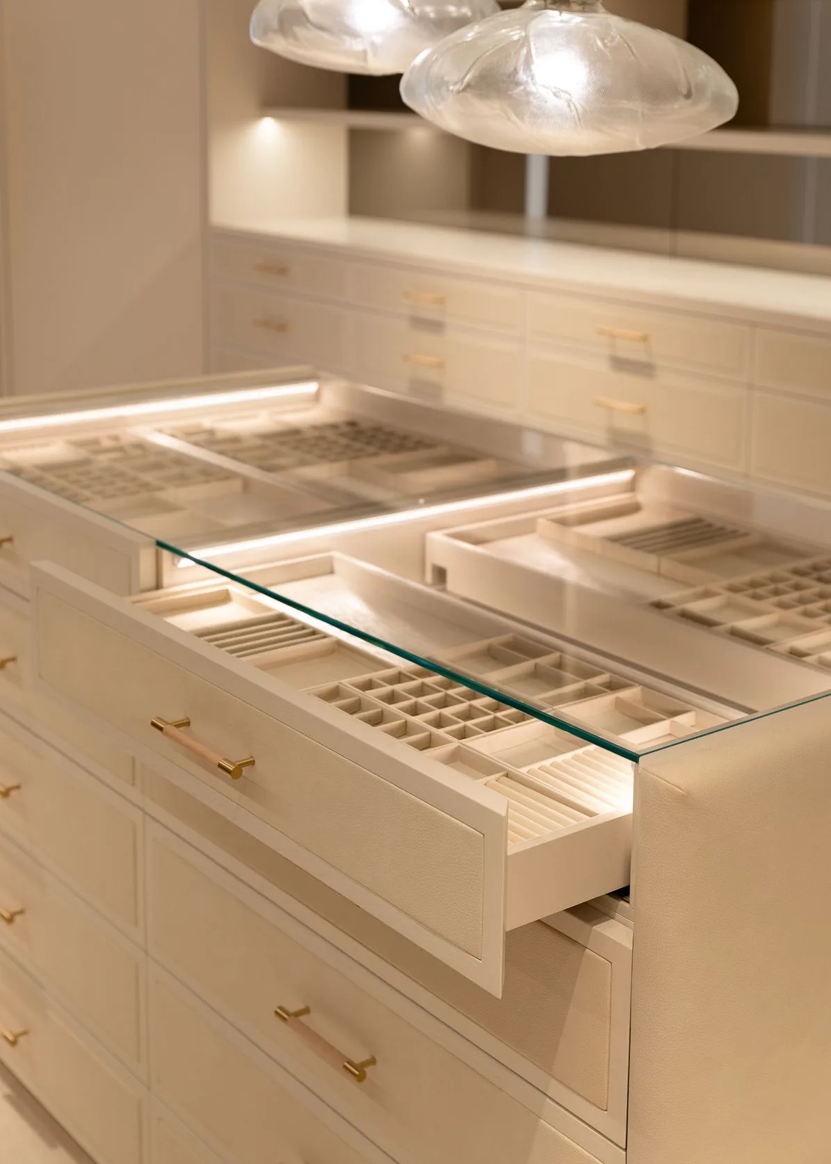 Jewelry Display Cabinets For Shops – custom retail display image 85