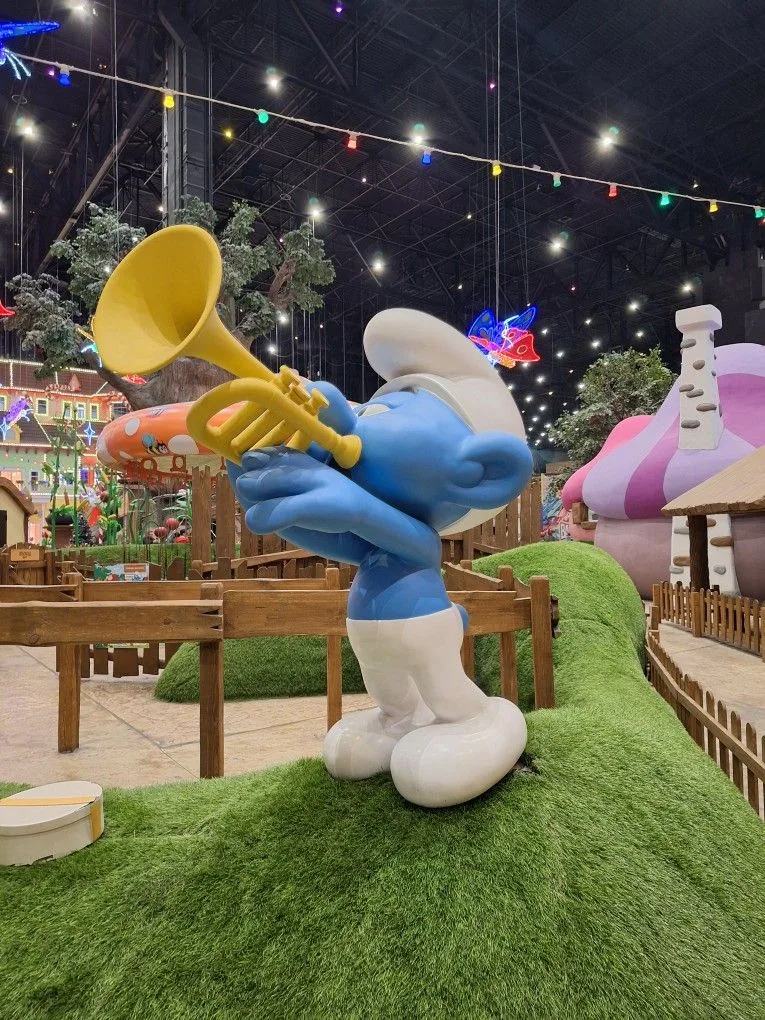 Custom Fiberglass Statues Sculptures Manufacturer | Benson Display – custom retail display image 64
