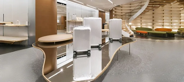 Luggage Store Design | Custom Suitcase Shop Retail Fixtures Displays – custom retail display image 8