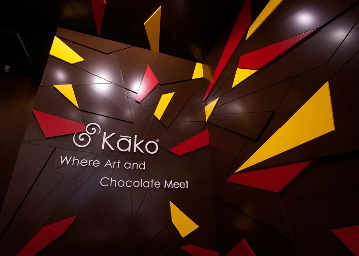 Chocolate Display | Shop Design, Decoration Fixtures – Lollipop candy shop Chocolate counter big sweet candy shelves Convenie