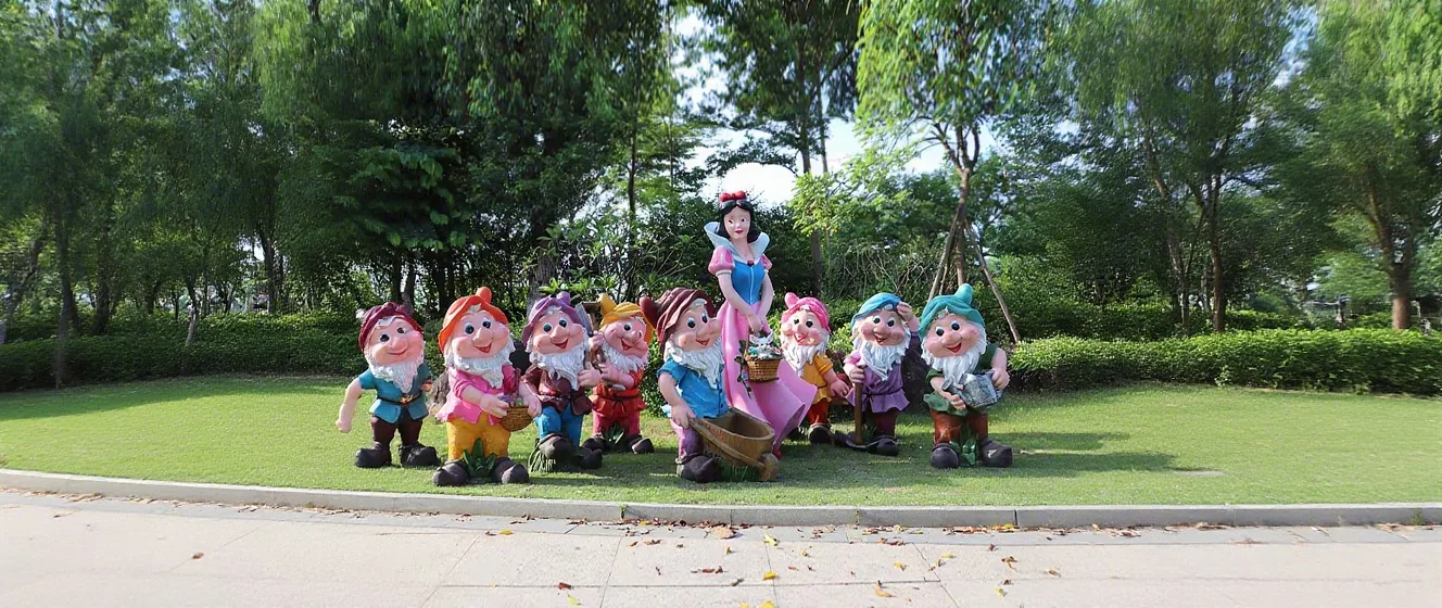 Seven Dwarfs Fiberglass Statues Life Size Snow White The Seven Dwarfs Statues For Sale | FRP – custom retail display image 4
