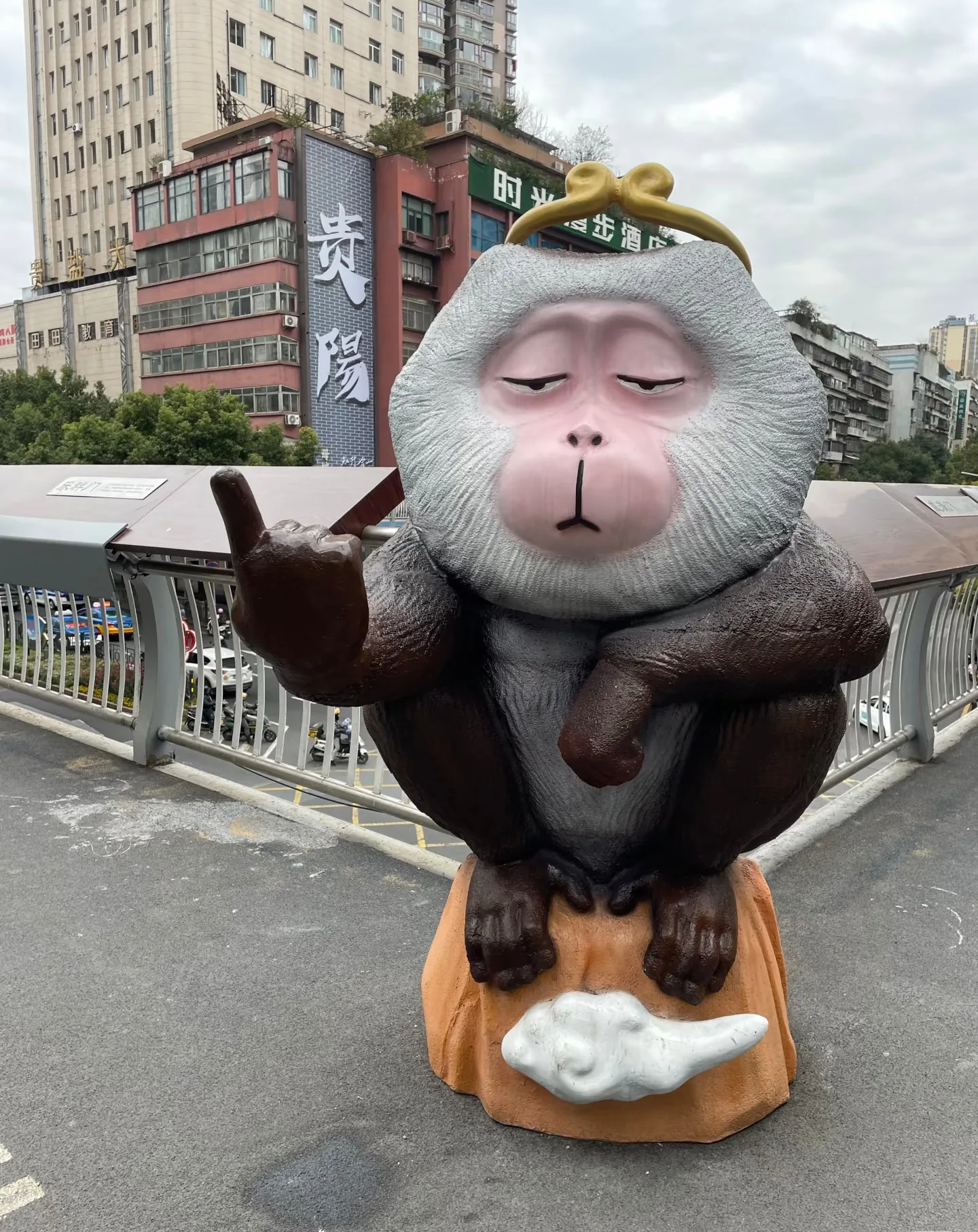 Monkeys, Gorillas Apes Statues For Sale | Life Size – custom retail display image 7