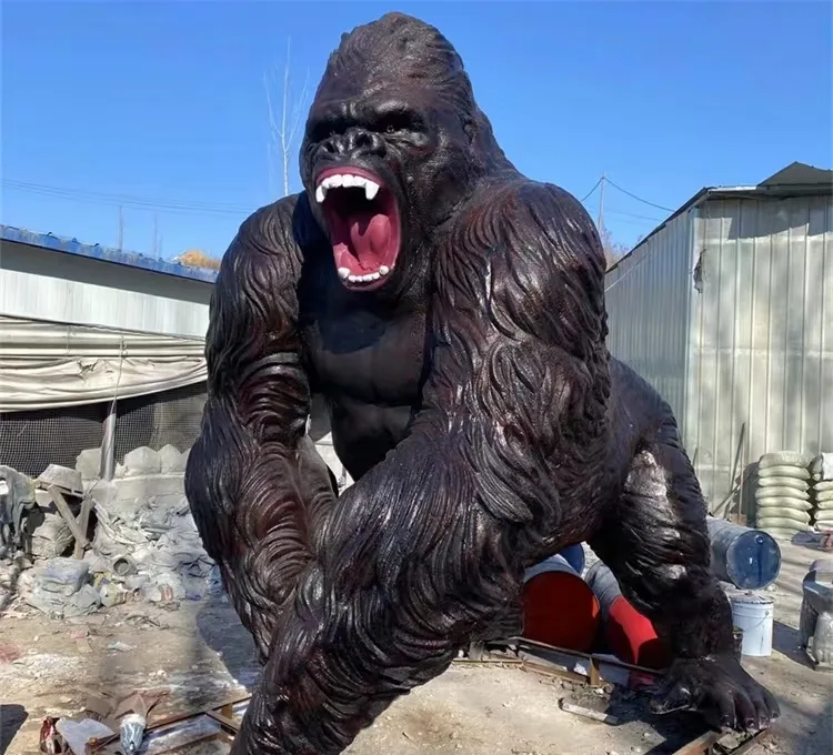 Lifesize Gorilla Fiberglass Statue For Wildlife Park & Movie Block Landscaping